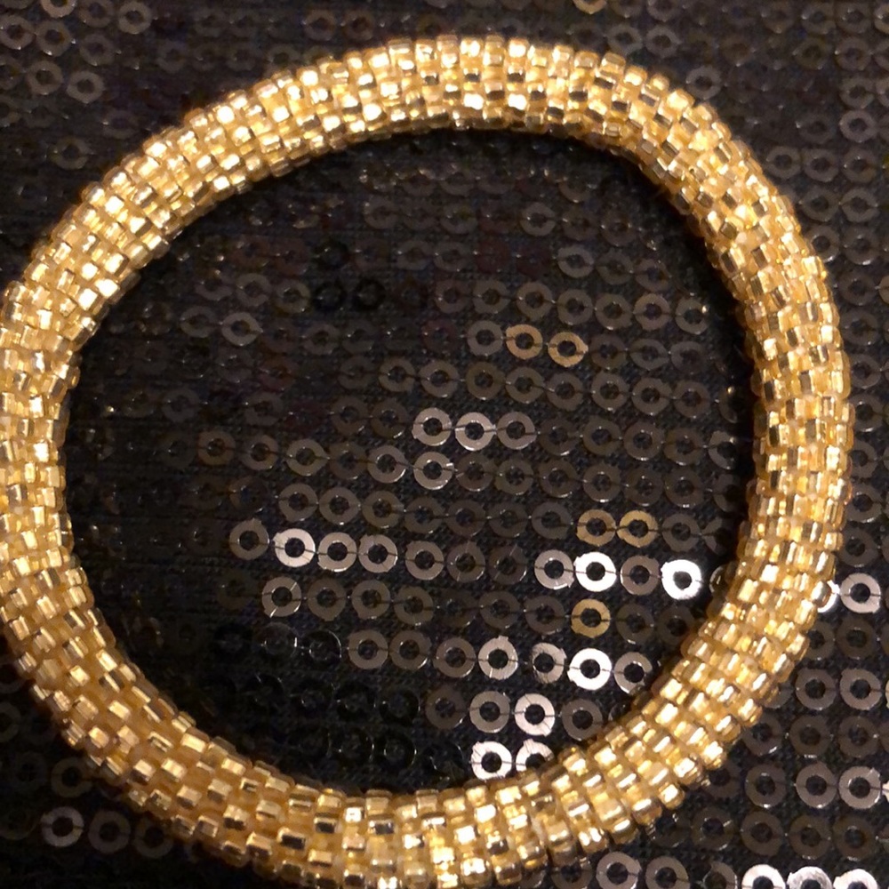 Hand beaded bracelets - Picture 4 of 6